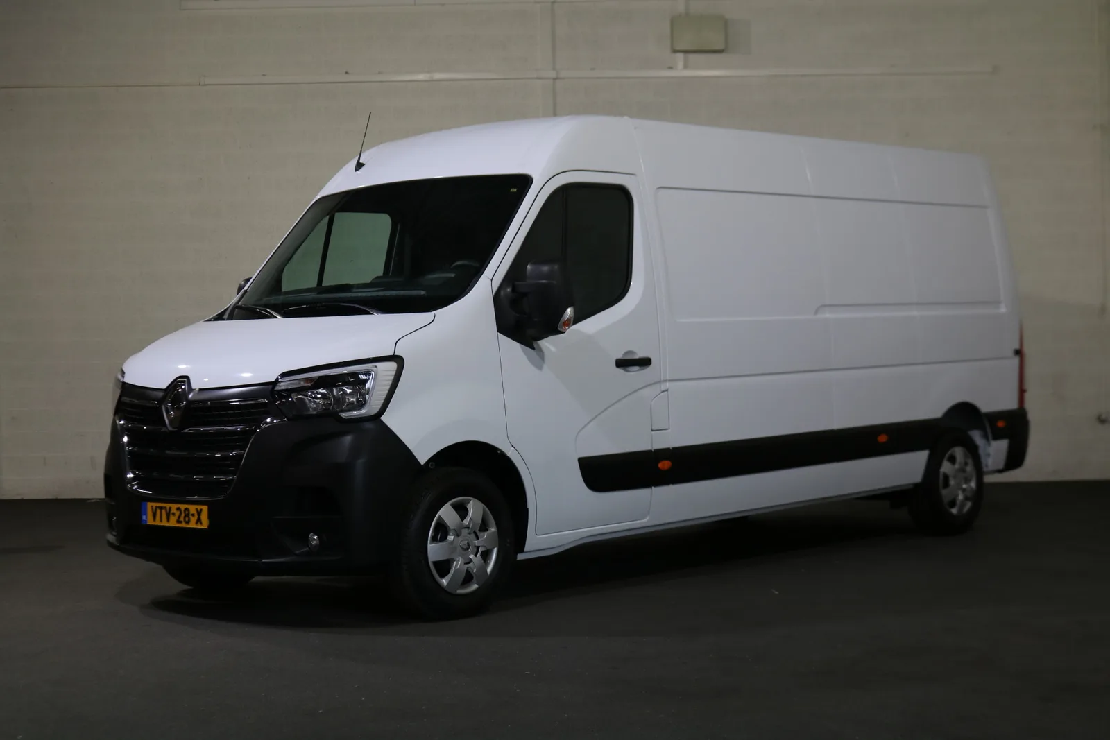 Renault Master (2023) — foto 1