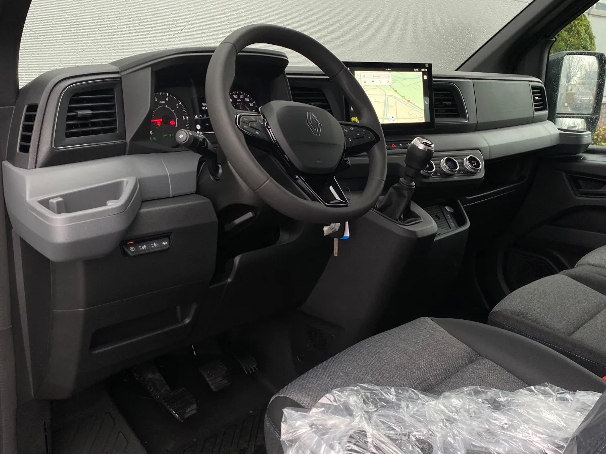 Renault Master (2024) — foto 1