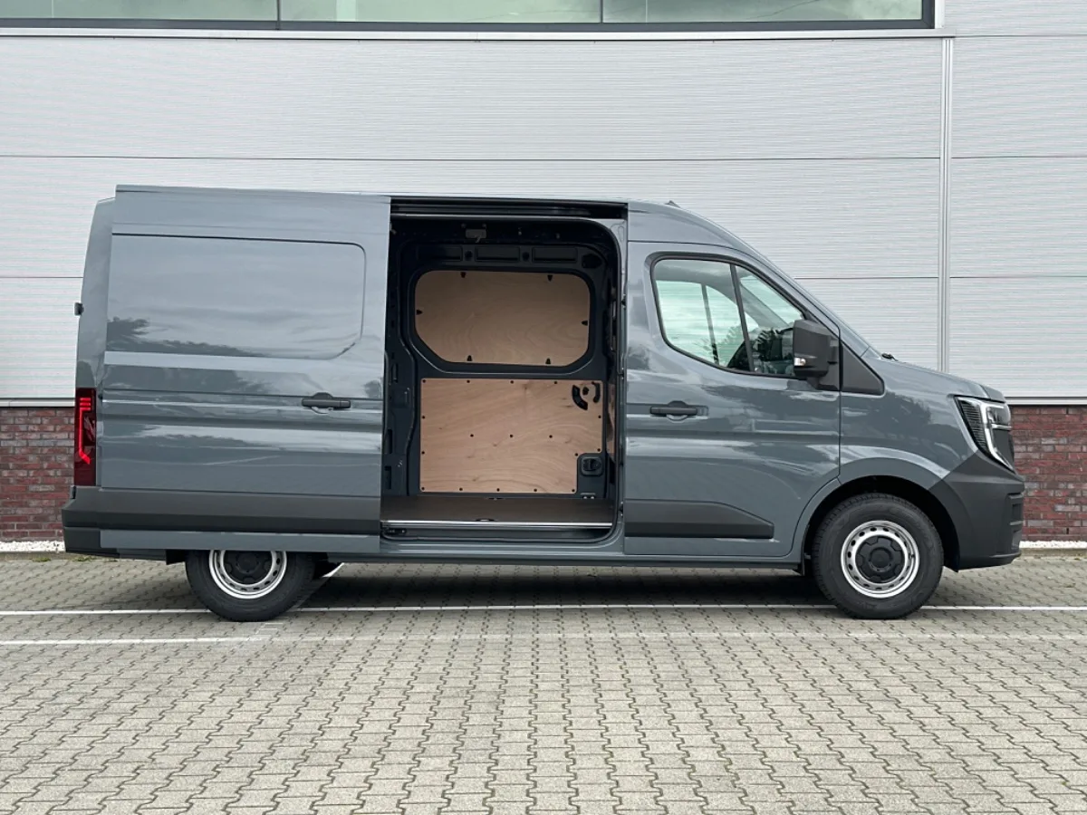 Renault Master (2024) — foto 1