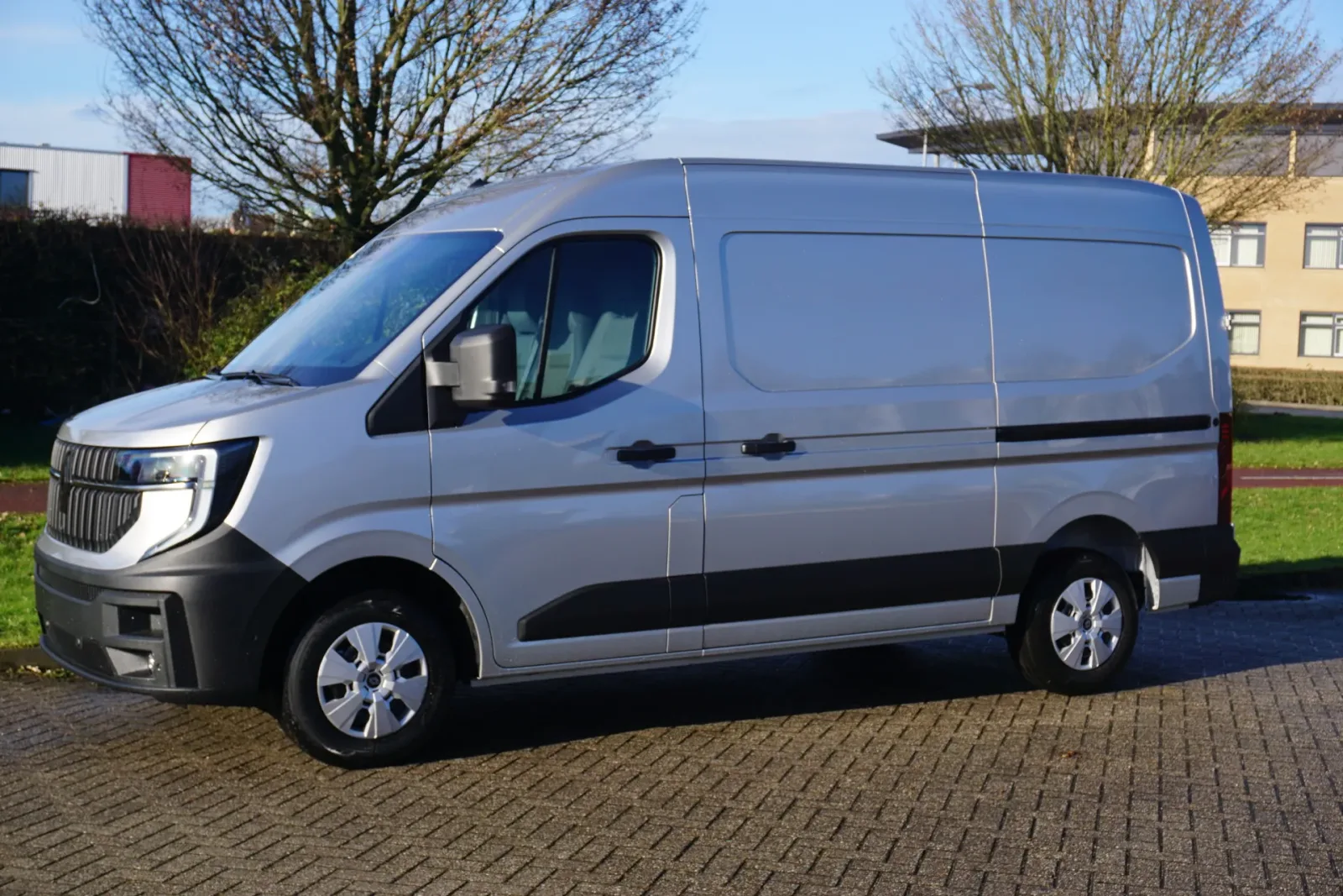 Renault Master (2024) — foto 1