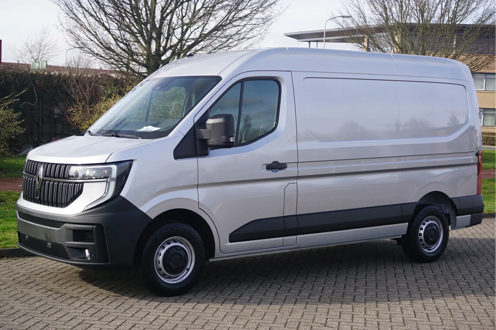 Renault Master (2024) — foto 1