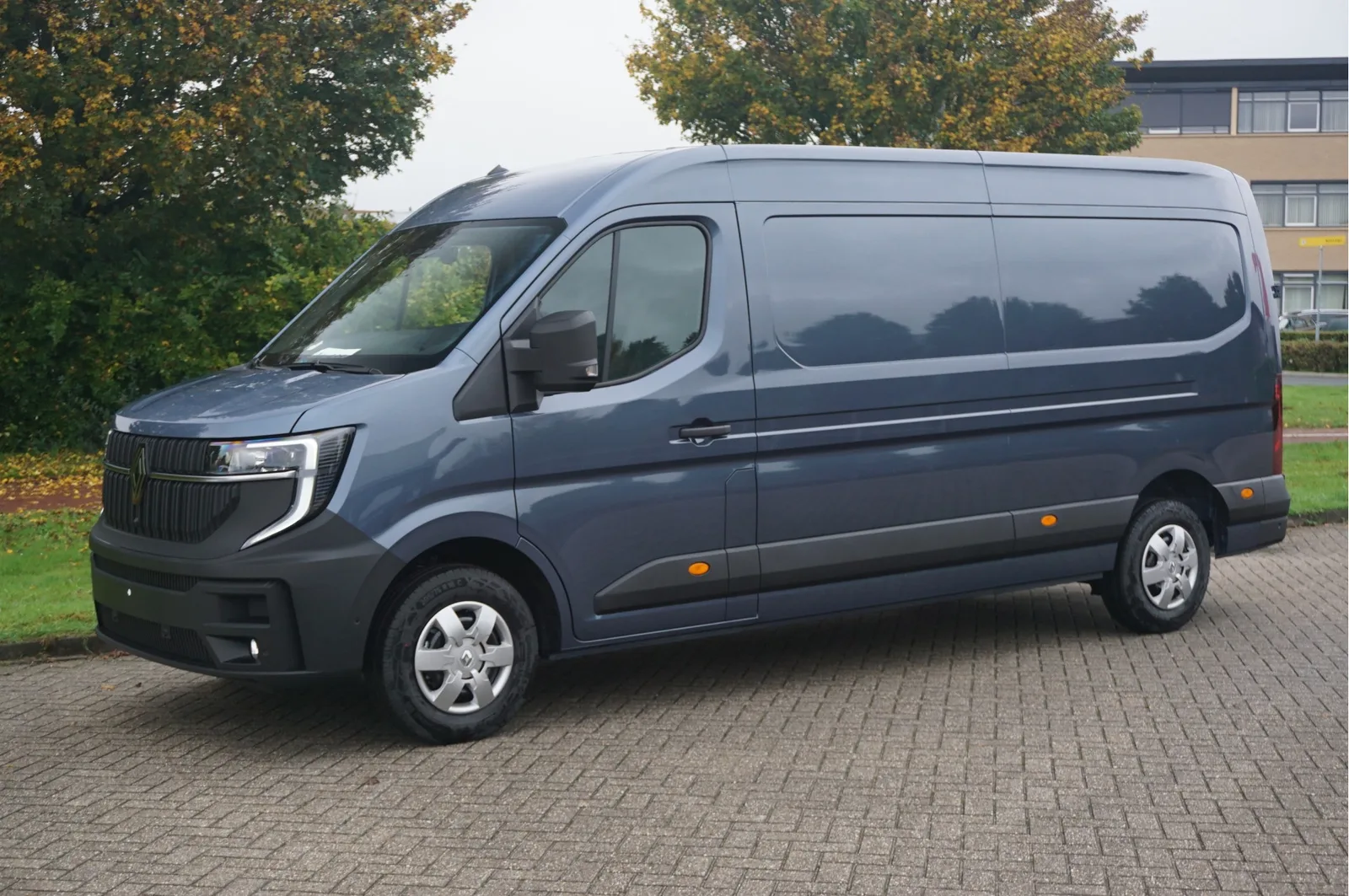 Renault Master (2024) — foto 1