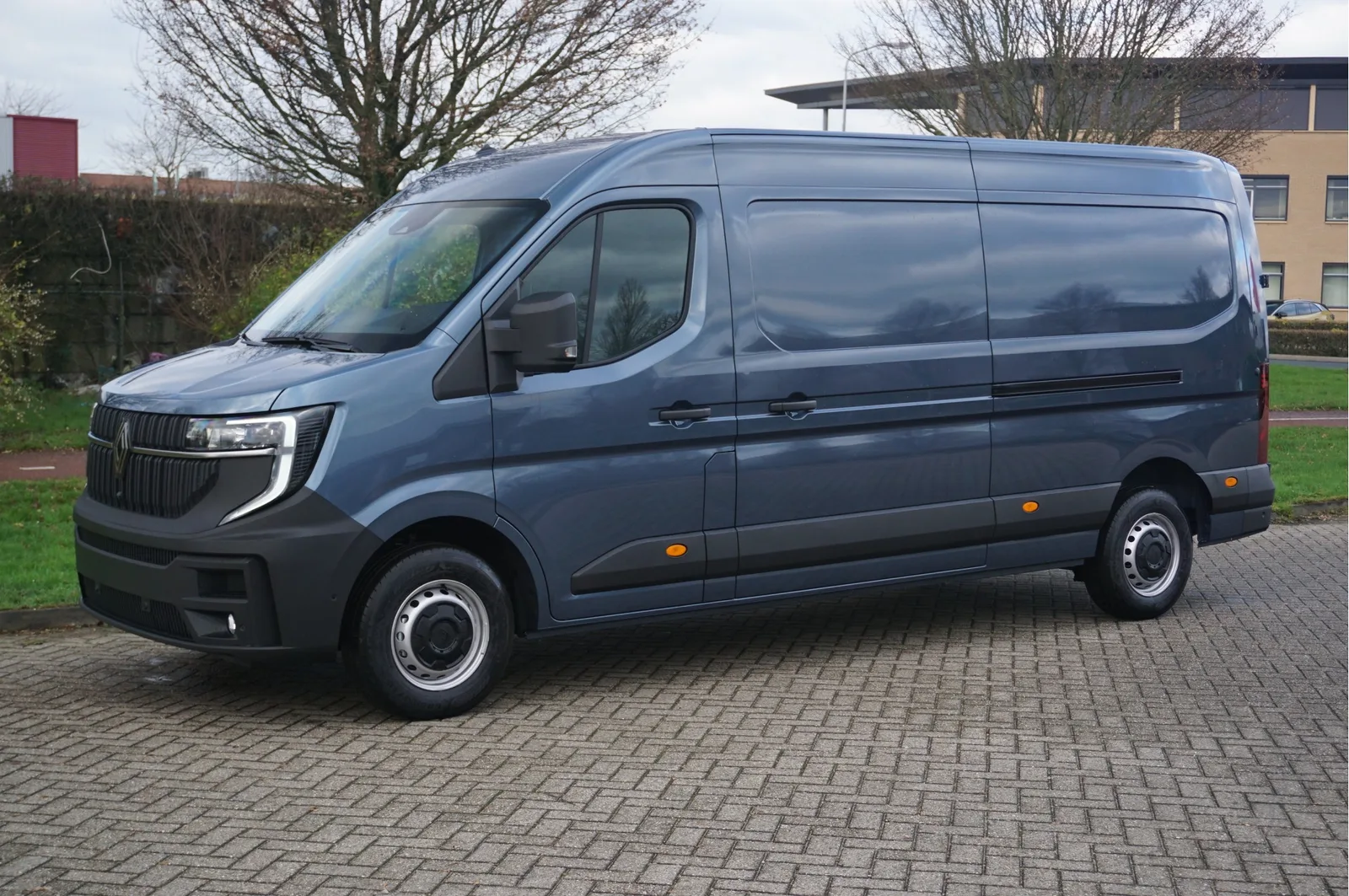 Renault Master (2024) — foto 1