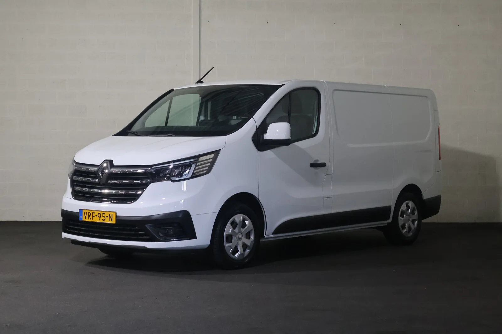 Renault Trafic (2022) — foto 1