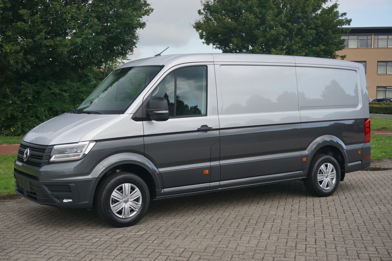 Volkswagen Crafter (2024) — foto 1
