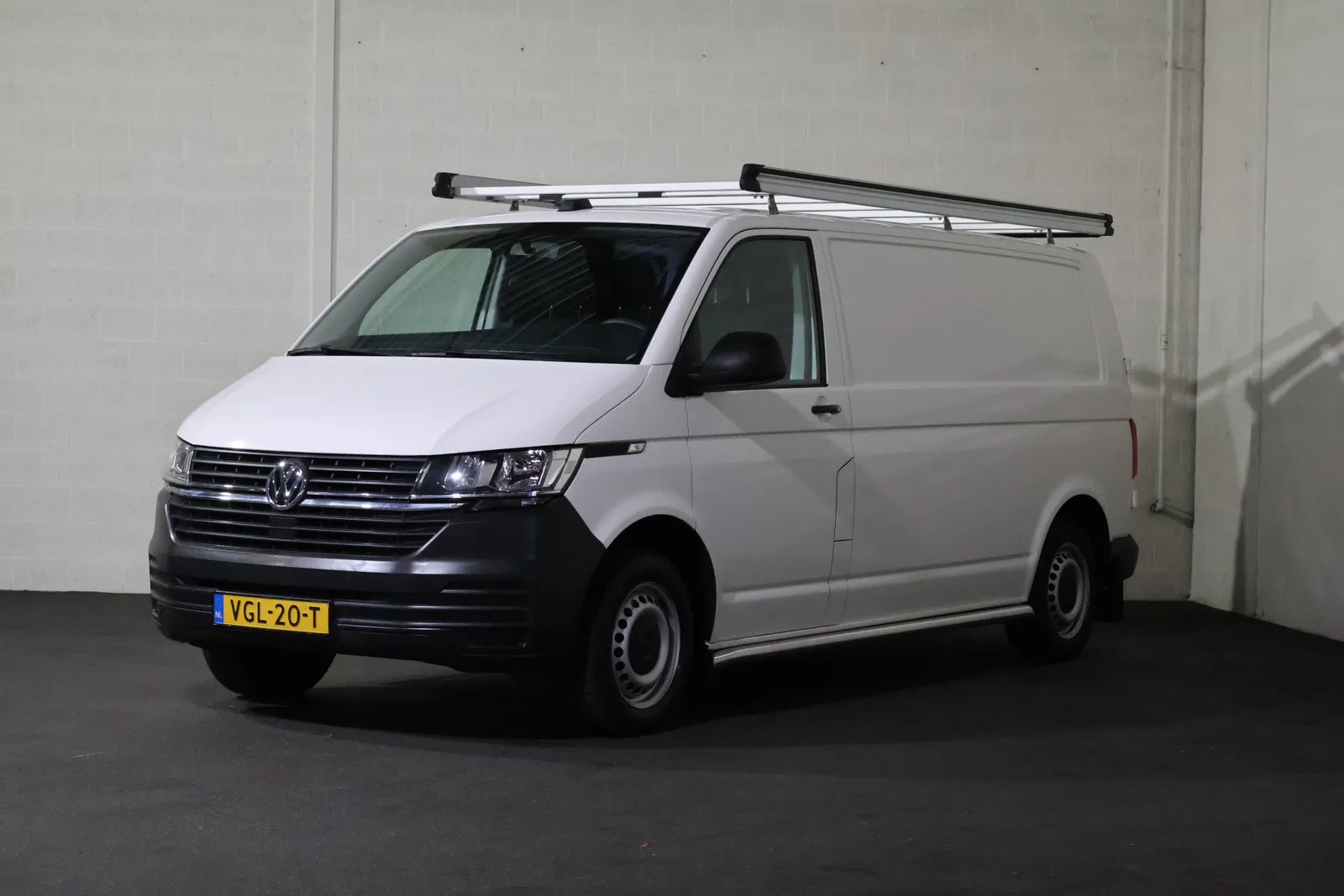 Volkswagen Transporter (2020) — foto 1