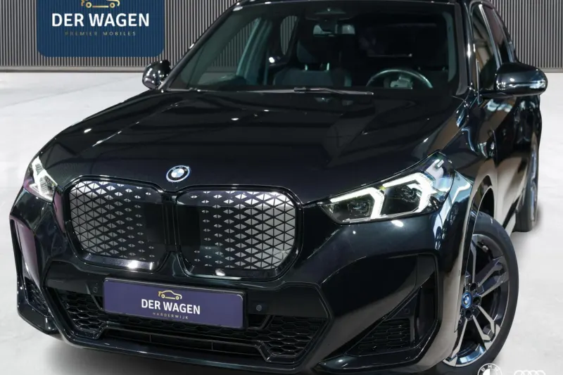 BMW iX1 (2024)