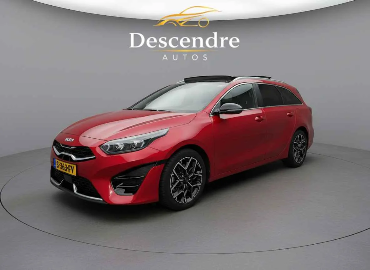 Kia Ceed Sportswagon (2023) — foto 1