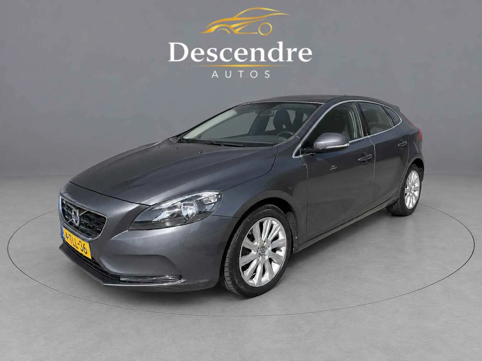 Volvo V40 (2014) — foto 1