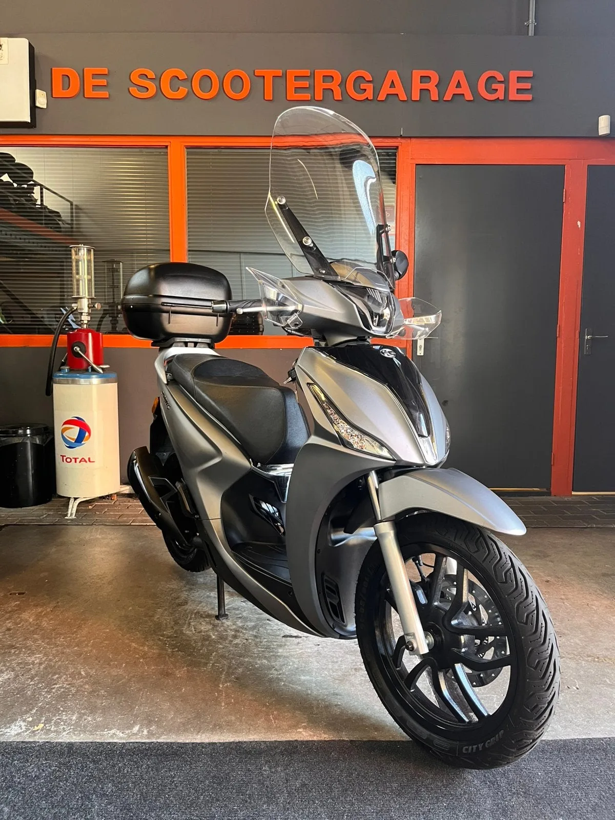 Kymco People S 50 (2024) — foto 1