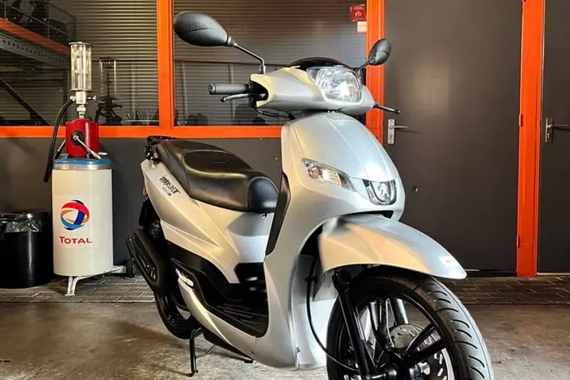 Peugeot Tweet (2019)