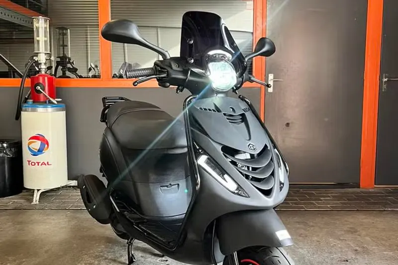 Piaggio Zip (2023)