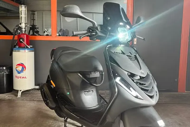 Piaggio Zip (2023)
