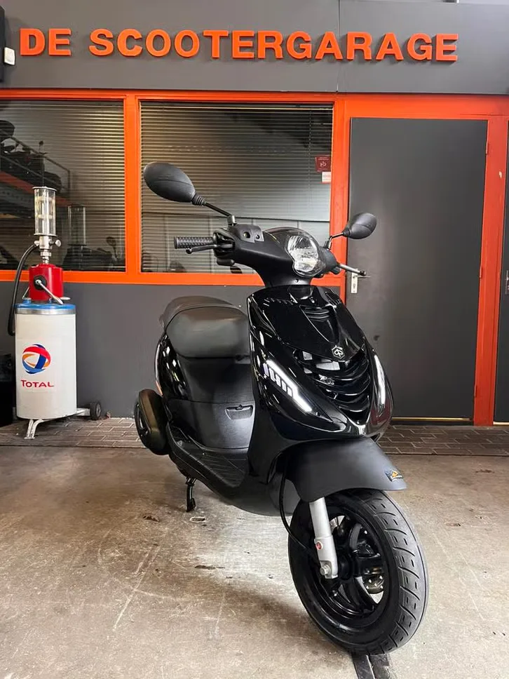 Piaggio Zip (2022) — foto 1