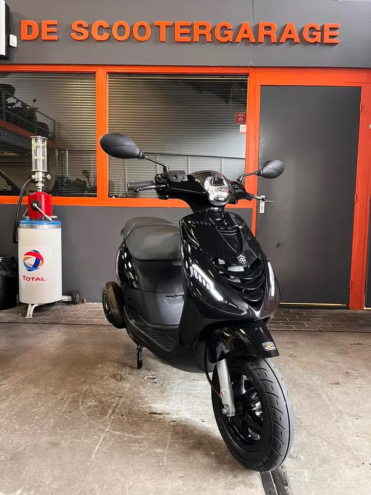 Piaggio Zip (2024) — foto 1