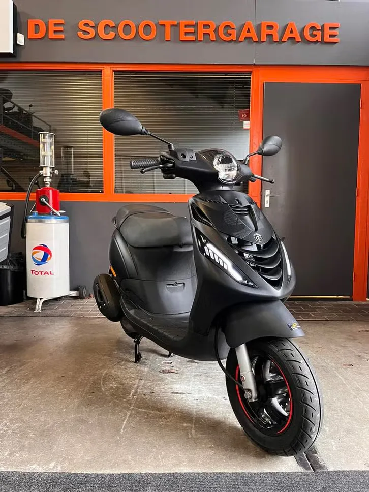 Piaggio Zip (2024) — foto 1