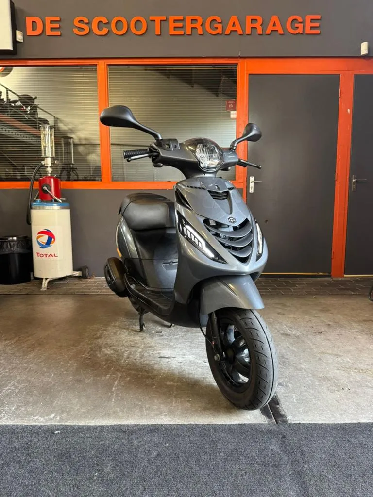 Piaggio Zip Mijn FavorietenPiaggio (2023) — foto 1