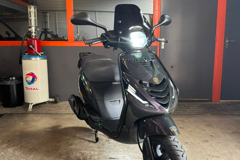 Piaggio Zip brom Mijn FavorietenPiaggio (2017)