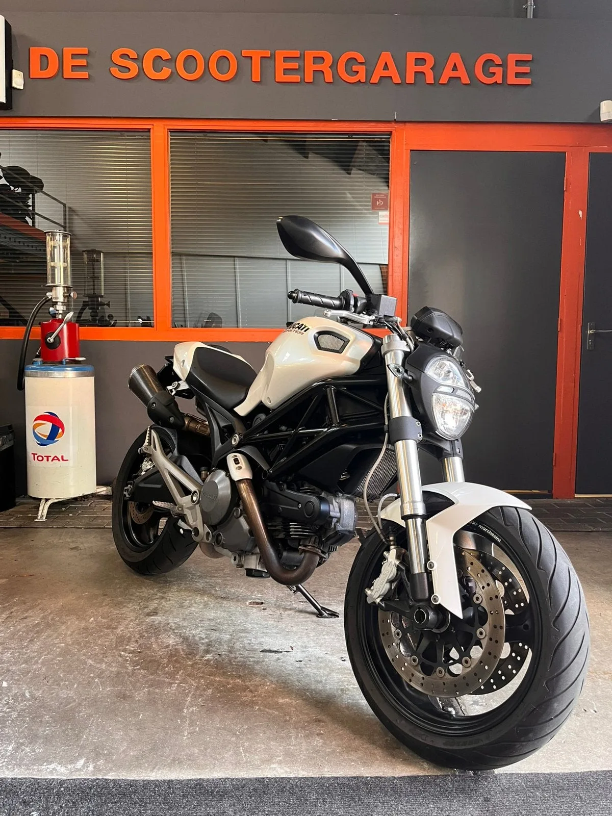 Ducati Monster 696 (2008) — foto 1