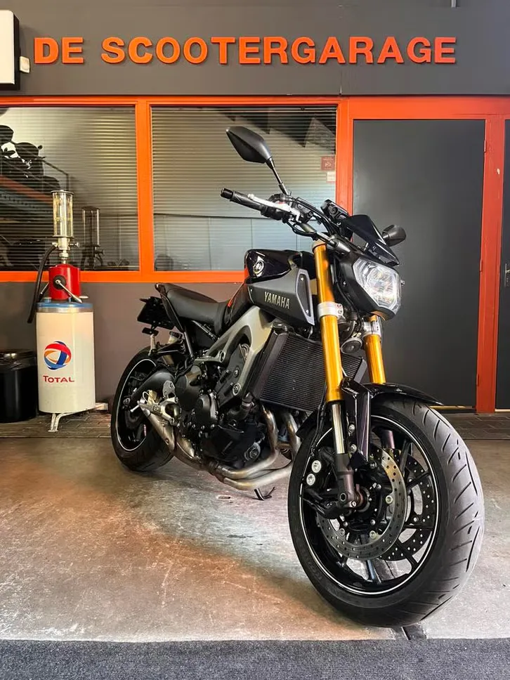 Yamaha MT-09 (2015) — foto 1