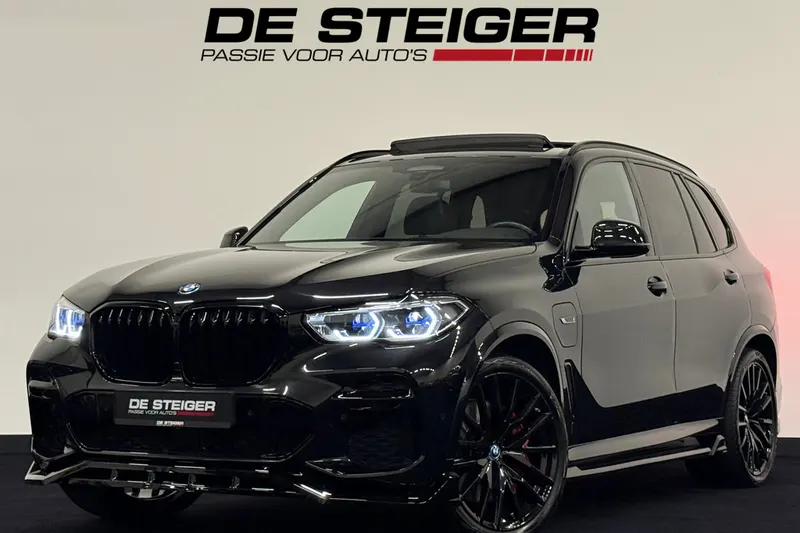BMW X5 (2023)