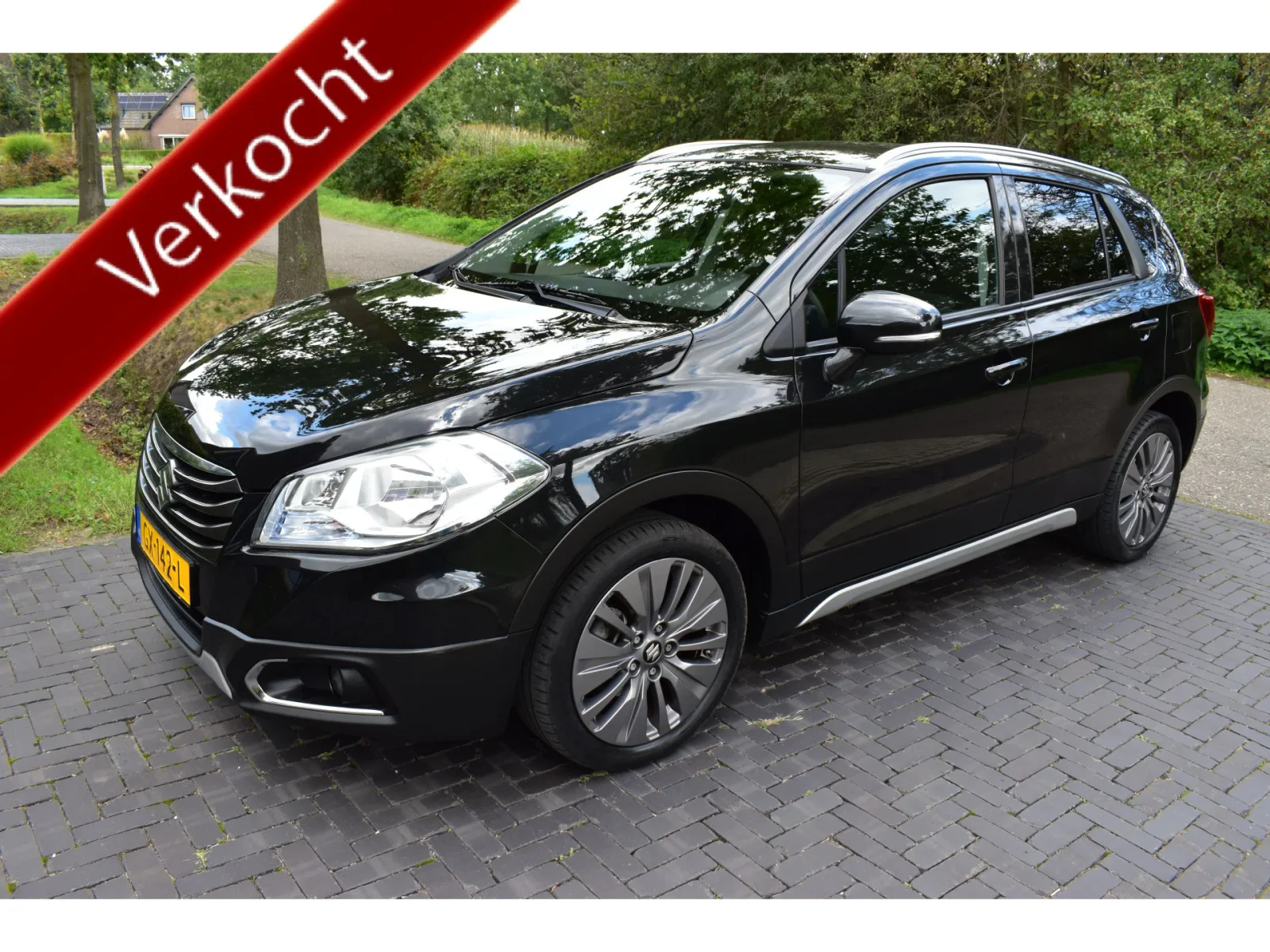 Suzuki S-Cross (2015) — foto 1