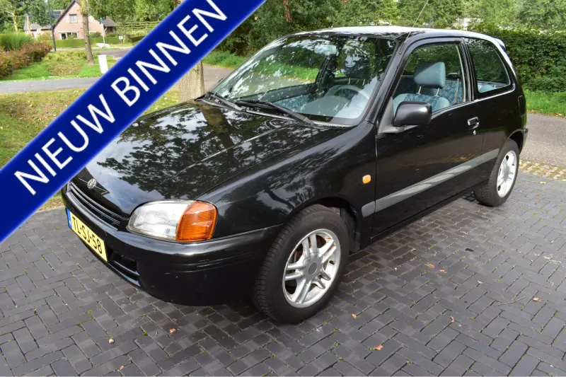 Toyota Starlet (1998)