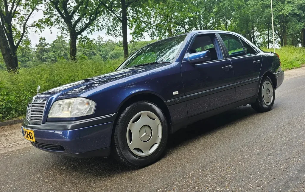 Mercedes-Benz C-Klasse (1996) — foto 1