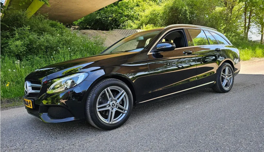 Mercedes-Benz C-Klasse (2019) — foto 1