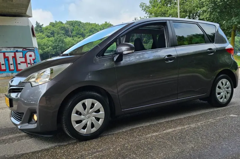 Toyota Verso S (2013)