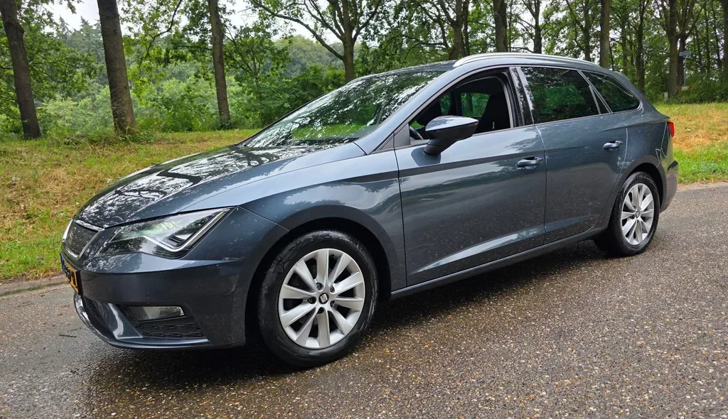 SEAT Leon (2019) — foto 1