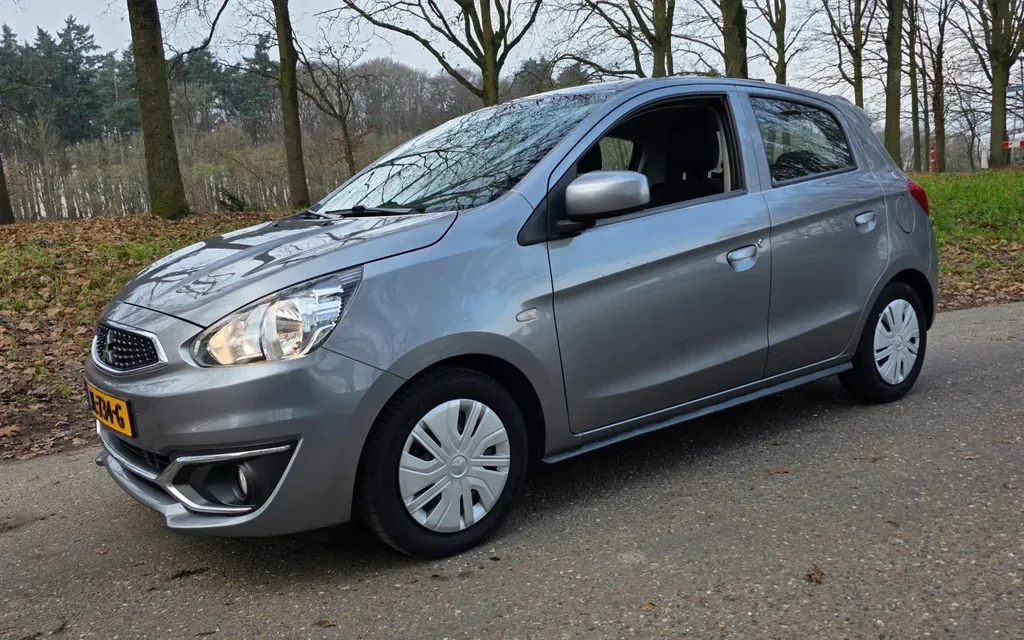 Mitsubishi Space Star (2016) — foto 1