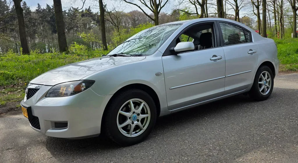 Mazda 3 (2008) — foto 1
