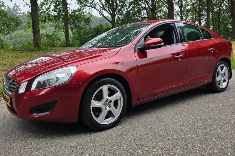 Volvo S60 (2010)