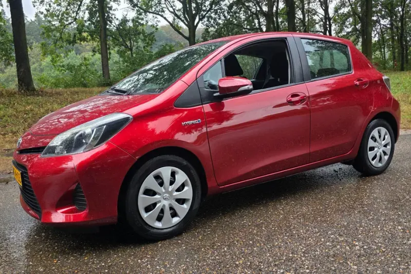 Toyota Yaris (2013)