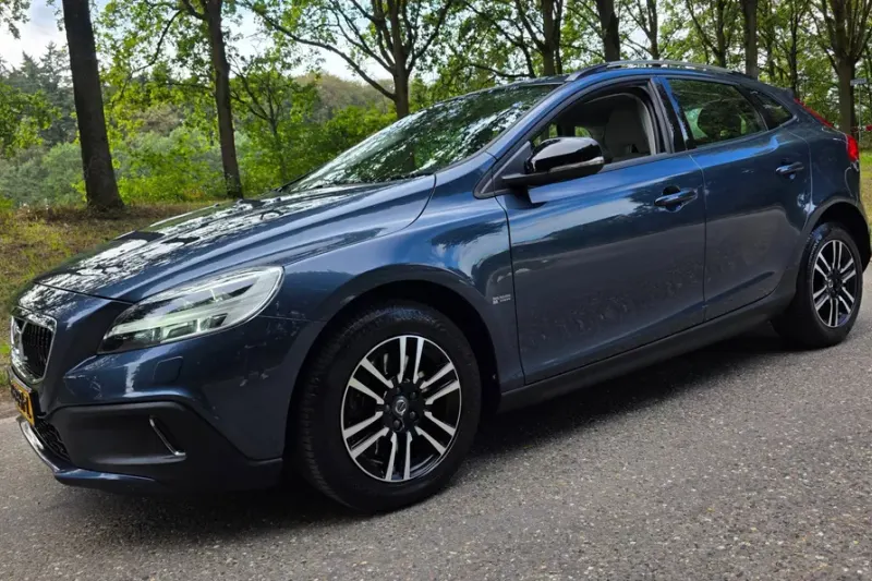 Volvo V40 Cross Country (2017)