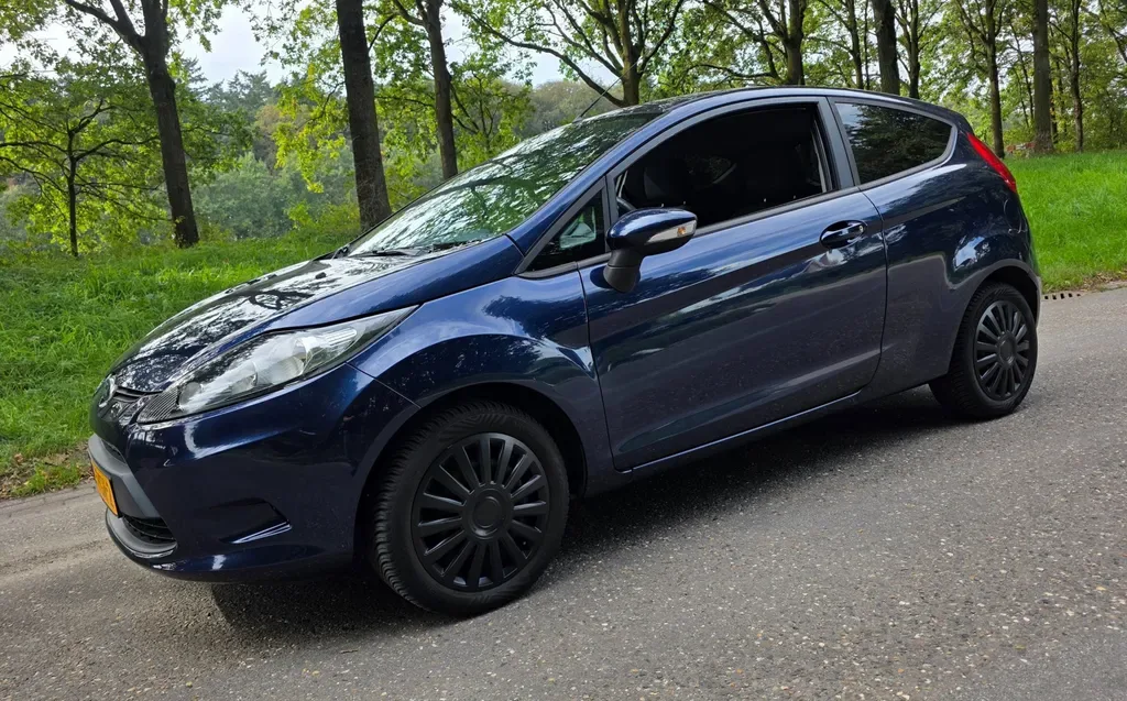 Ford Fiesta (2011) — foto 1