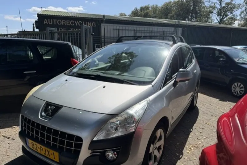 Peugeot 3008 (2011)