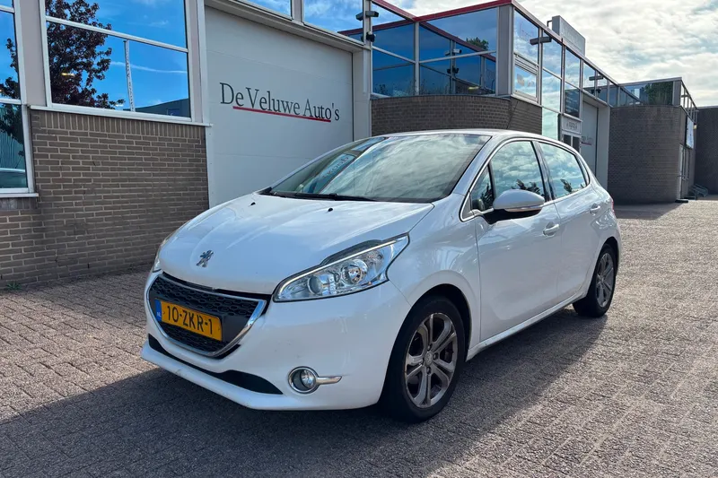 Peugeot 208 (2013)