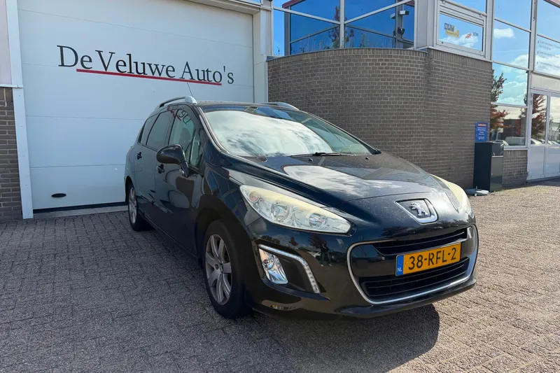 Peugeot 308 (2011)