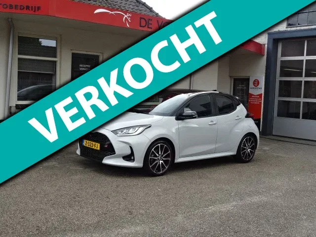 Toyota Yaris (2022) — foto 1