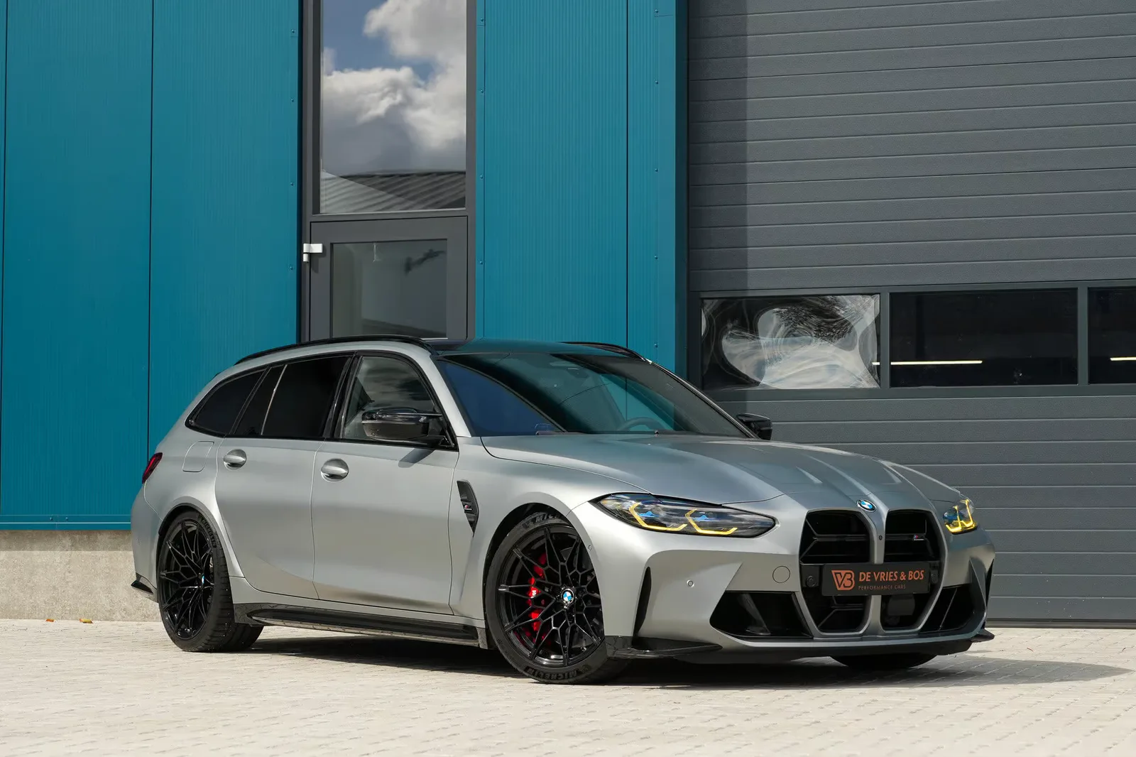 BMW M3 (2023) — foto 1