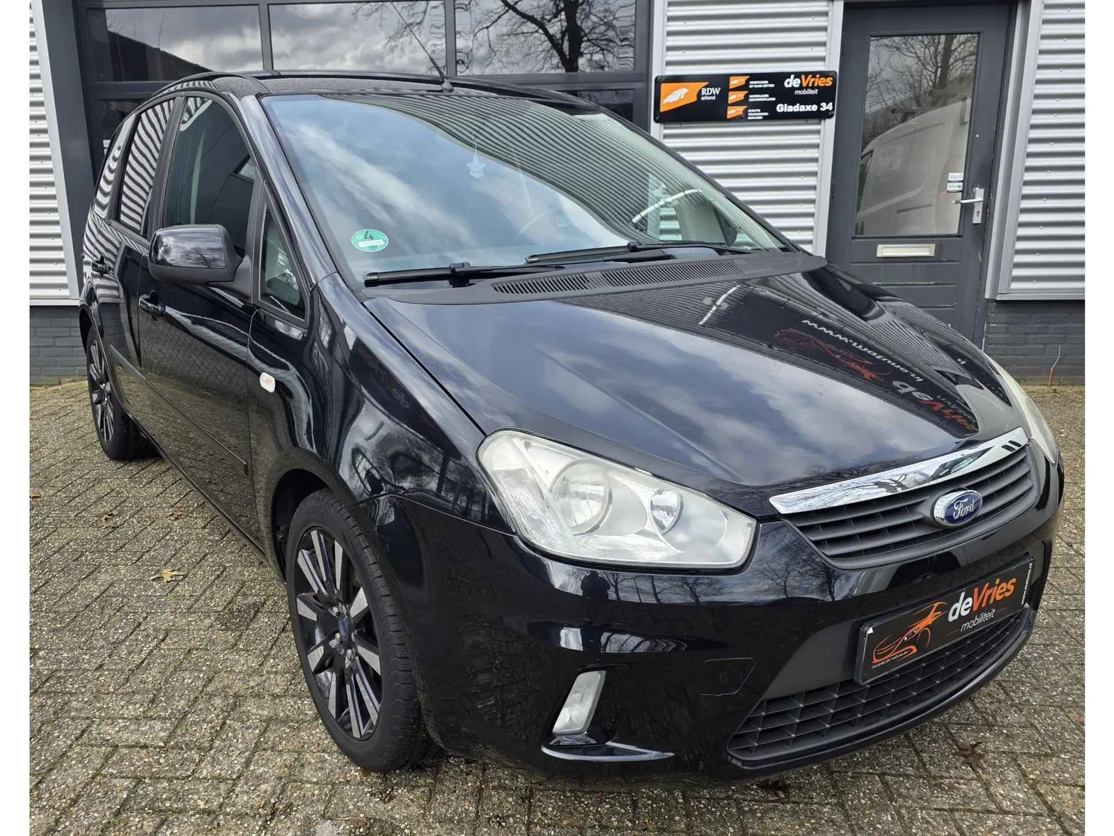 Ford C-Max (2010) — foto 1