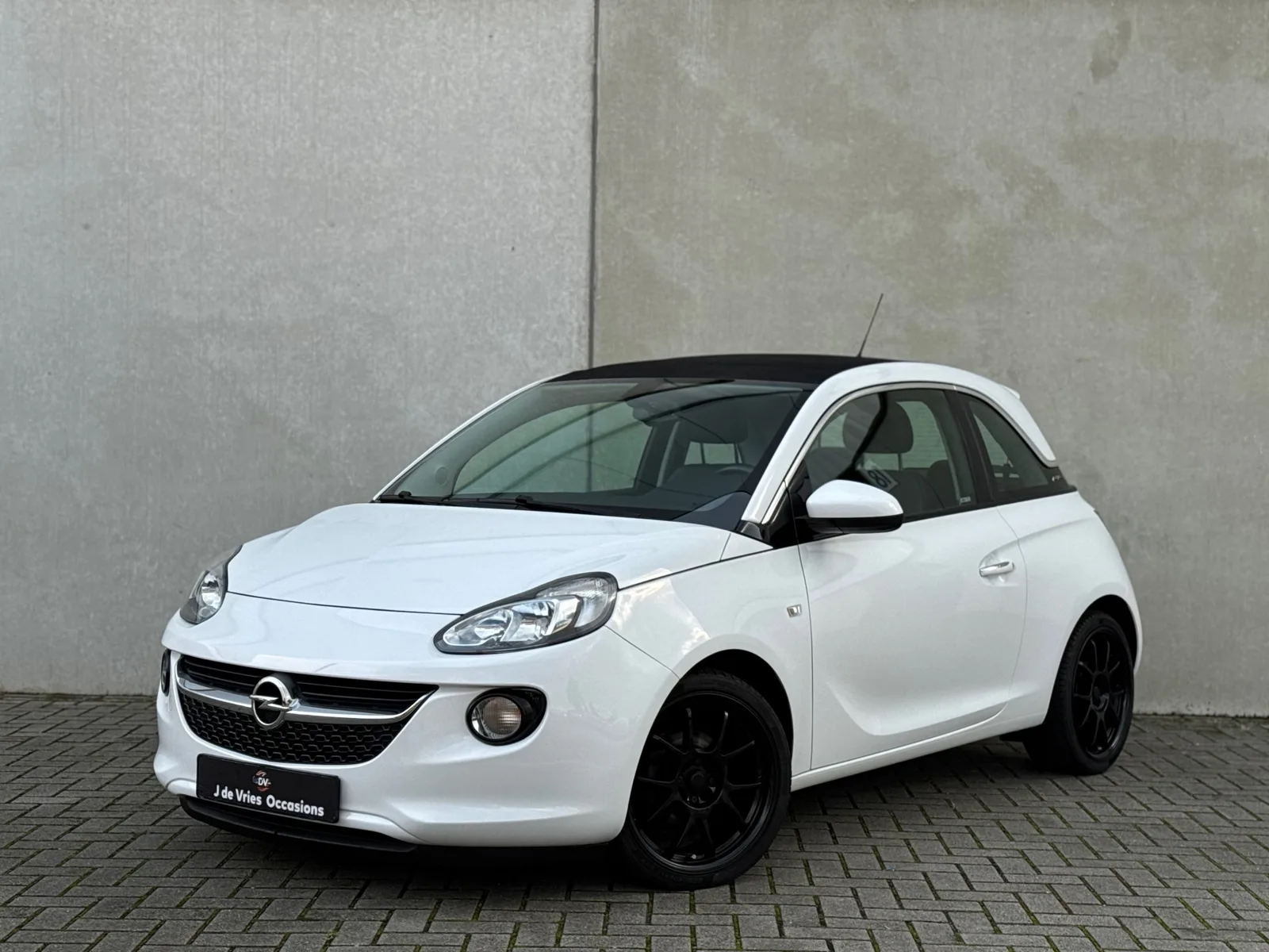 Opel Adam (2017) — foto 1