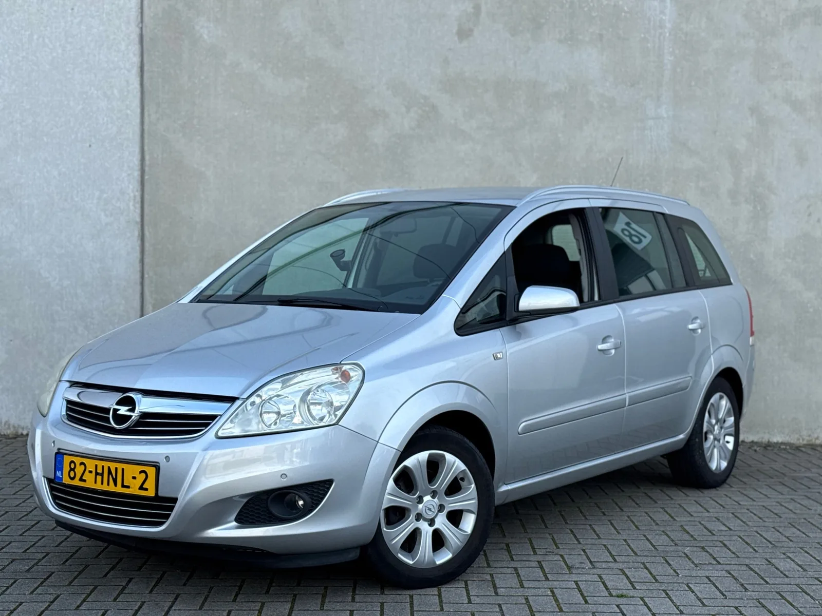 Opel Zafira (2009) — foto 1