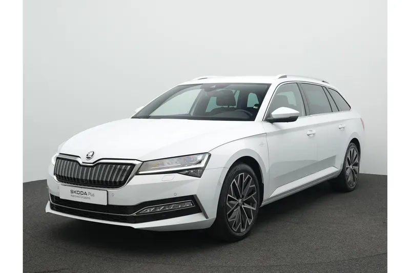 Škoda Superb (2023)