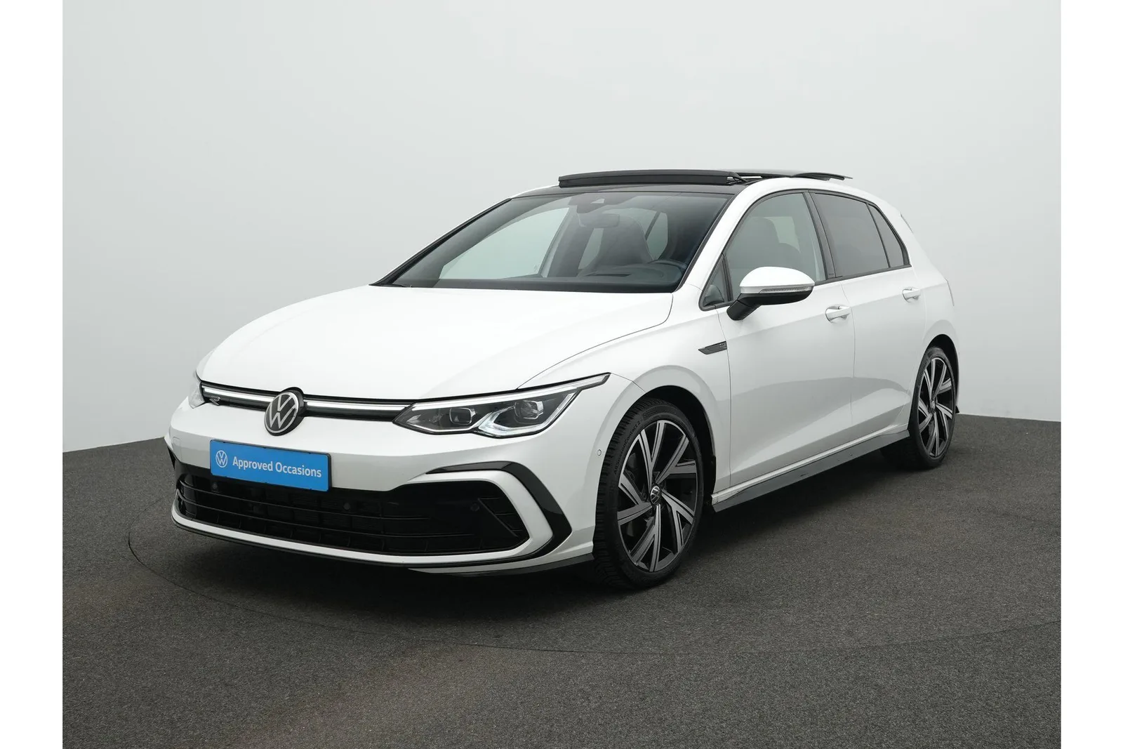 Volkswagen Golf (2024) — foto 1