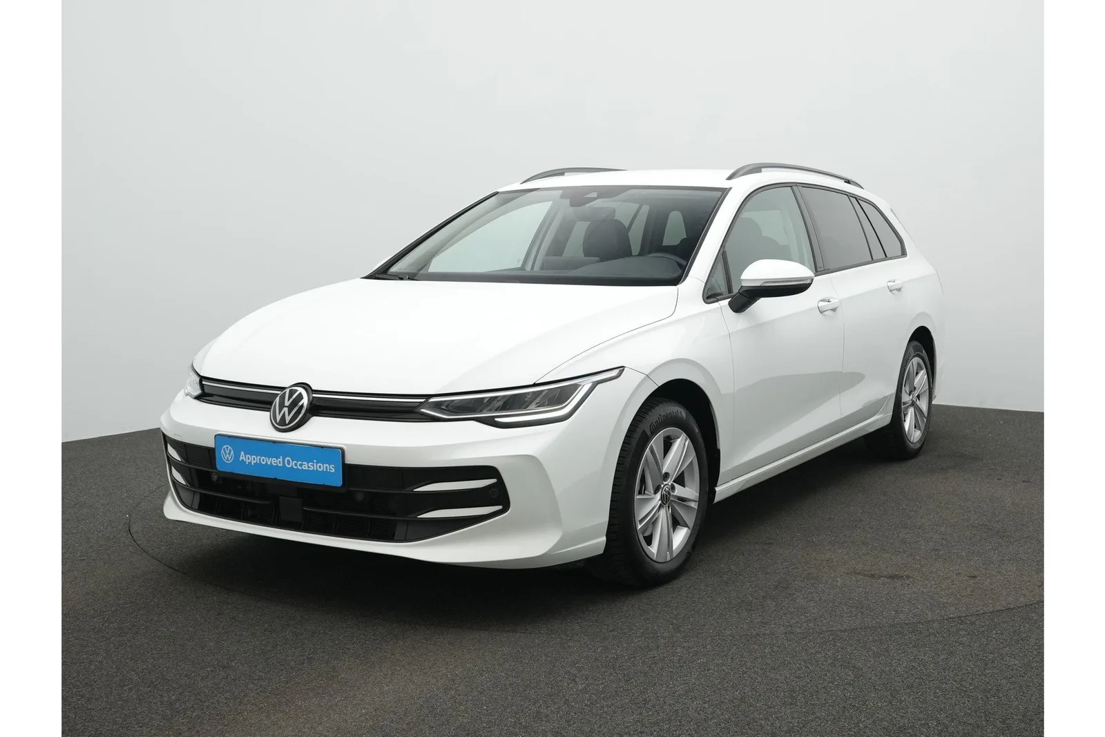 Volkswagen Golf (2024) — foto 1
