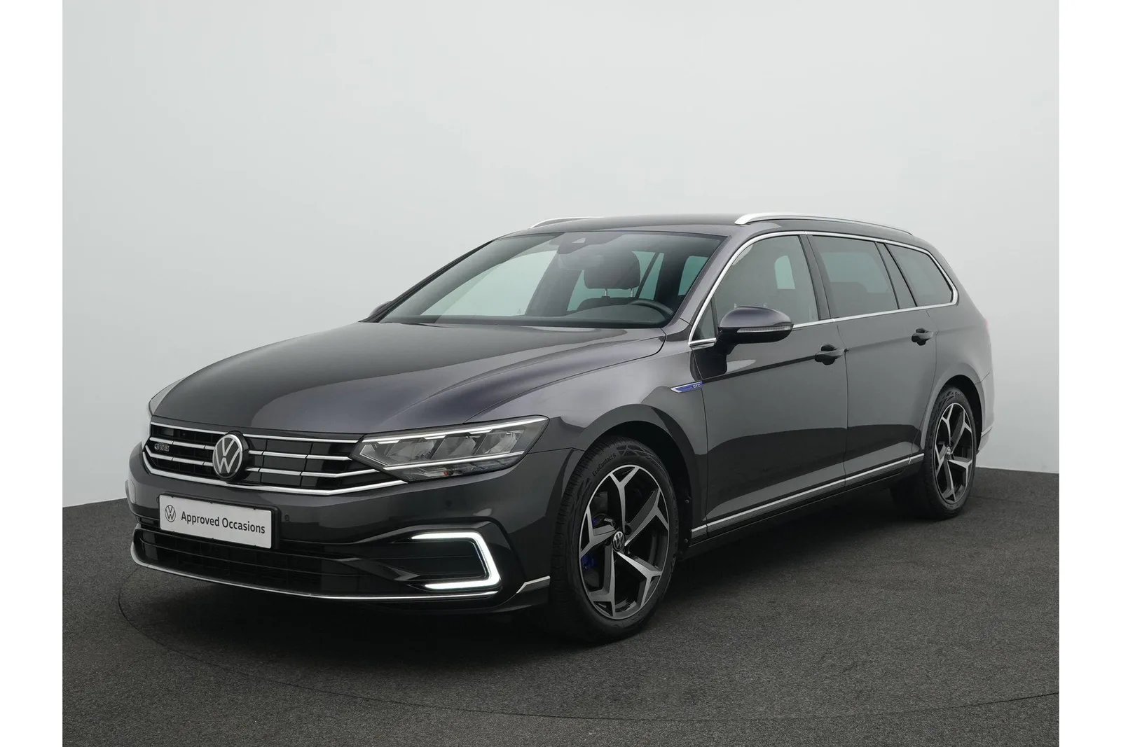 Volkswagen Passat (2023) — foto 1