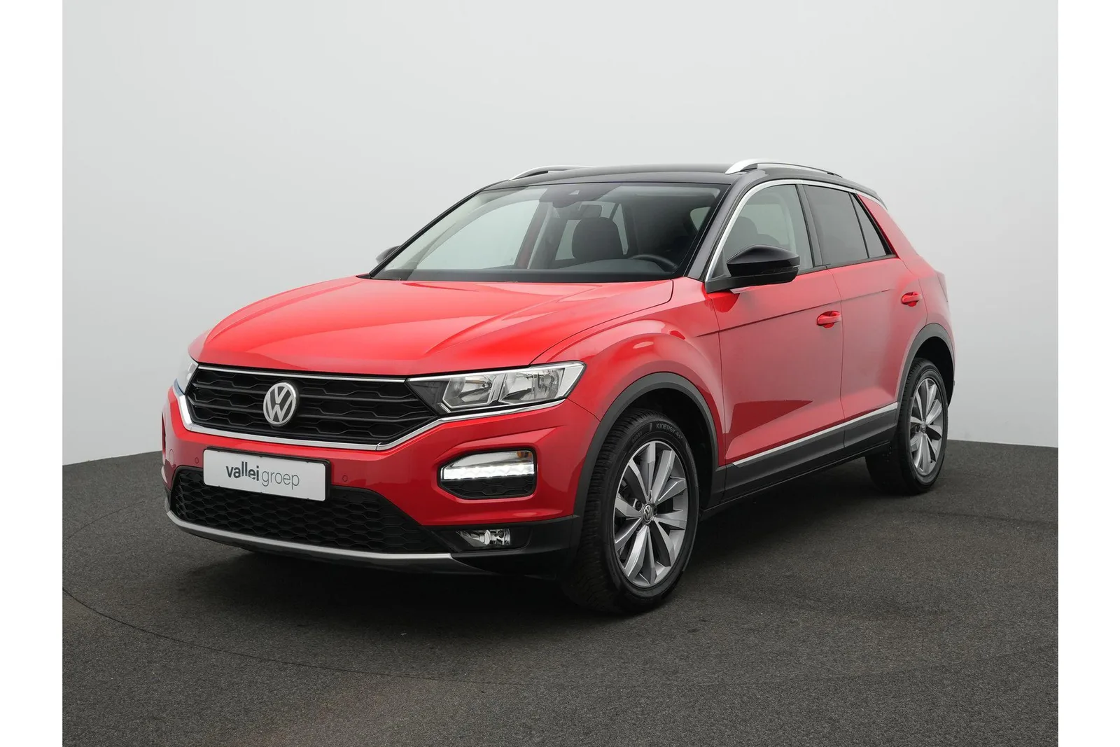 Volkswagen T-Roc (2018) — foto 1